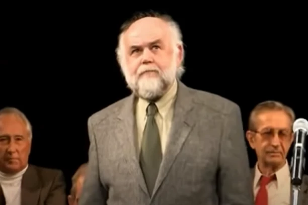 OTAC ME JE PRIJAVLJIVAO POLICIJI, ODBILI SU ME IZ ŠKOLE: Poznati glumac sa setom progovorio o SIROMAŠTVU u detinjstvu!