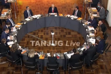 VUČIĆ U TIRANI: Ovo je nešto što će napraviti bolju budućnost za našu decu (VIDEO)