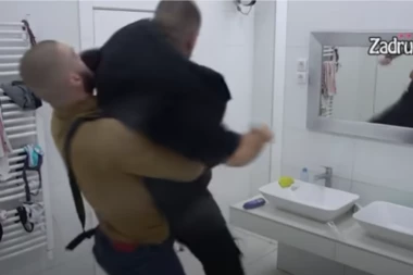 DEJAN LOMIO SVE PO BELOJ KUĆI: Dragojević POBESNEO nakon što ga je Dalila PONOVO IZIGRALA! (VIDEO)
