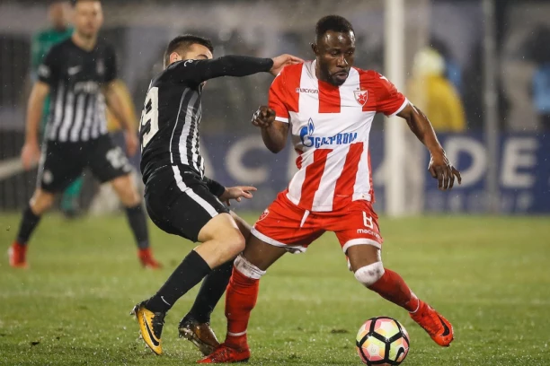 IGRAĆE U LIGI ŠAMPIONA? Vezista pojašao PRVAKA - POTPISAO na dve godine!