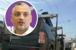 "PAUK" ODNEO ČEDIN AUTOMOBIL: Jovanović se bahato parkirao na trotoaru ispred Centralnog zatvora, PARKING SERVIS MORAO DA REAGUJE! (FOTO)