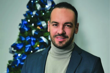 PREKO 4.000 RAZLOGA ZA RADOST: Tradicionalna novogodišnja akcija dodele paketića Kompanije "Dunav osiguranje"