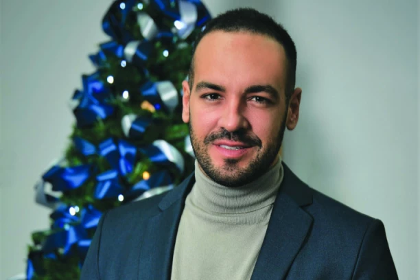 PREKO 4.000 RAZLOGA ZA RADOST: Tradicionalna novogodišnja akcija dodele paketića Kompanije "Dunav osiguranje"