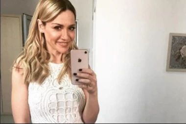 MARIJANA MIĆIĆ POKAZALA ĆERKU! Glumica uputila DIRLJIVE reči naslednici, a evo na koga Ana LIČI! (FOTO)