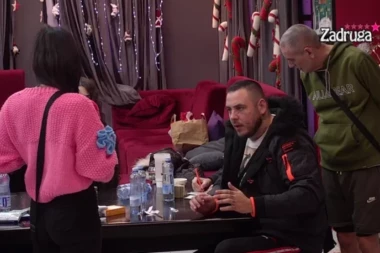 MENI NE TREBA MUŠKARAC KOJI TRČI ZA MAMOM: Maja Marinković URNISALA Cara, pa mu potkačila i PORODICU! (VIDEO)