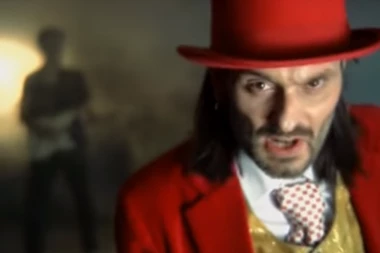 POTEZ ĆERKE POKOJNOG DINA DVORNIKA POTRESAO CEO REGION: Ela je uradila NEŠTO NEVEROVATNO I BOLNO,  CEPA dušu i telo na komade! (FOTO)