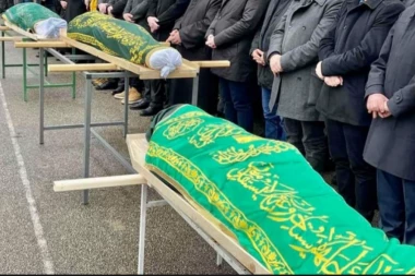 SAHRANJENI MLADIĆI KOJI SU POGINULI U NESREĆI U NOVOM PAZARU (FOTO)