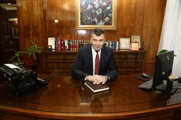 ZORAN ĐORĐEVIĆ: Od Karađorđeve do Vučićeve Srbije