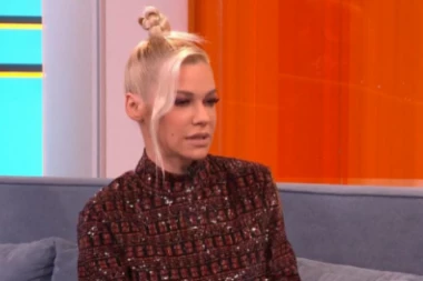 SVAKI DAN PRAVIM NOVE GLUPOSTI: Nataša Bekvalac ŠOKIRALA javnost, a onda je otkrila koji deo TELA najviše voli! (VIDEO)