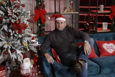 ŠOK POKLON ZA MAJU MARINKOVIĆ: Taki u Zadrugu ulazi sa BOKS RUKAVICOM, a ovo je poruka za Cara! (FOTO)