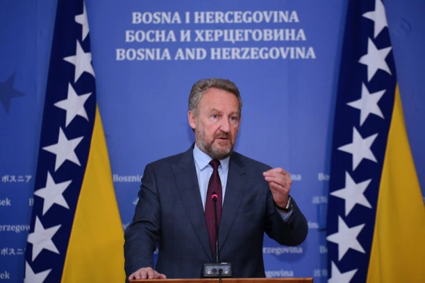 SADA JE I ZVANIČNO: Bakir Izetbegović kandidat SDA za člana Predsedništva BiH