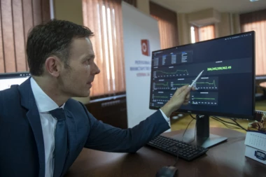 VODIMO ODGOVORNU EKONOMSKU POLITIKU! Ministar Mali:Smanjili smo udeo dolarskog duga u ukupnom javnom dugu! (VIDEO)