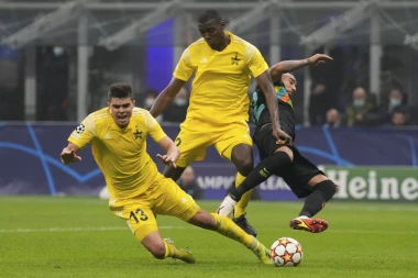 OVO SE ČEKALO DANIMA: Arboleda POTPISAO!