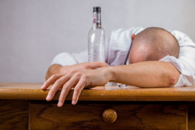 SPAS OD MAMURLUKA: Kako se ublažavaju posledice velike količine alkohola