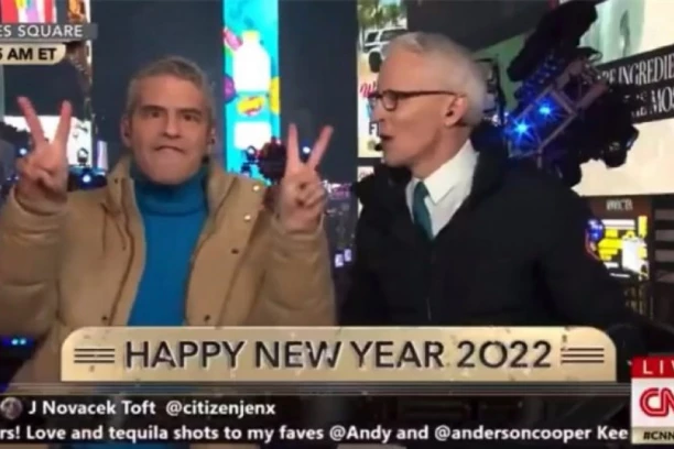 SKANDAL NA CNN: PIJANI VODITELJ U PROGRAMU UŽIVO PLJUVAO PO GRADONAČELNIKU! Kolega s mukom pokušao da ga smiri, pa usledio haos! (VIDEO)