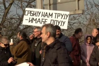 IMA LI DALJE? Lažni ekolozi protestuju sa transparentima koji VELIČAJU ZLOČINE NAD SRBIMA! (FOTO)
