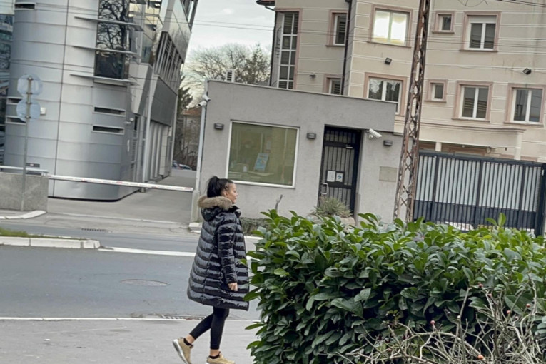 Maja Marinković ispred Pink televizije