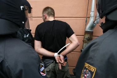 UBICA 20 GODINA BEŽAO OD PRAVDE, A ONDA PAO ZBOG KORONE! Uhapšen je dok je bio u kupovini, policajci se šokirali kad su shvatili koga imaju!