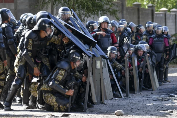 OVO NIJE REVOLUCIJA VEĆ HIBRIDNI TERORISTIČKI NAPAD! Evo šta se trenutno dešava u Kazahstanu!