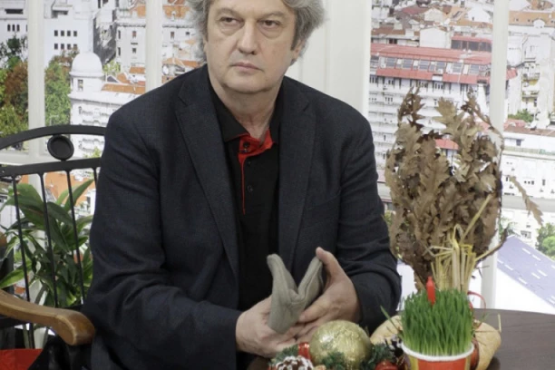 MNOGE VELIKE SRBE SAM NAUČIO DA SE KRSTE! Marić otvorio DUŠU za praznike i otkrio nam svoje TAJNE