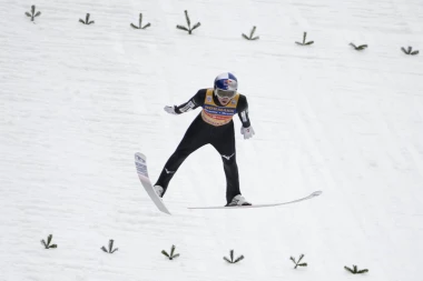 JAPANAC SLAVI, ALI MU IZMAKLA ISTORIJA: Kobajaši OSVOJIO "Četiri skakaonice", međutim...