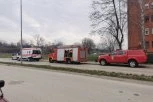 POGINUO MUŠKARAC KOD LESKOVCA! Automobil se zakucao u kamion, na mestu nesreće policija, Hitna i vatrogasci