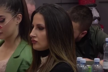 SANDRA ČAPRIĆ GRCALA U SUZAMA ZBOG OCA: On je teško BOLESTAN, a ja sam ga RAZOČARALA! (VIDEO)