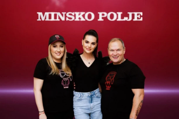 SPECIJAL MINSKO POLJE: Misica nas je provela kroz Karićevu vilu, Osman bez dlake na jeziku o rijalitiju, a ONA je prvi put pred kamerama! (VIDEO)