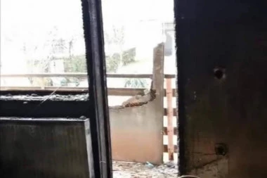 TUGA NA BOŽIĆ U SEVOJNU: Sve što su godinama sticali izgorelo u plamenu - samohrana majka jedva spasila decu iz buktinje