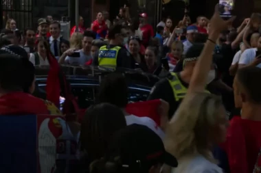 NEVER-ENDING DRAMA: THE POLICE THREW TEAR GAS ON NOVAK'S FANS! (VIDEO)
