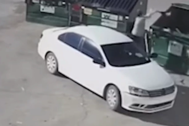 HOROR SNIMAK! Majka bacila novorođenče u kontejner: Kamere zabeležile zastrašujuću scenu (VIDEO)