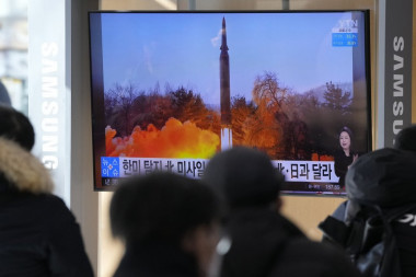 BAŠ IH BRIGA! Pjongjang ispalio dve nove balisticke rakete
