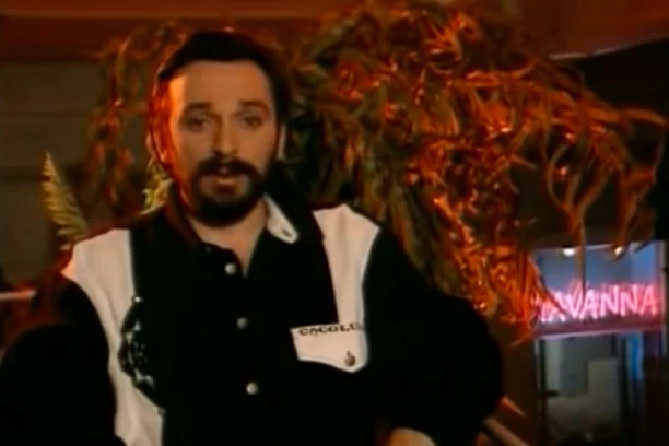 BIO JE NAŠ MILJENIK, A ONDA SE POVUKAO IZ JAVNOSTI: Poznati pevač preživeo TRAGEDIJU, a evo kako sada izgleda!