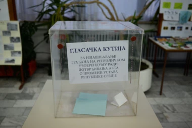 PONOVLJENO GLASANJE NA REFERENDUMU! U šest gradova "DA" zaokružilo 18 odsto birača više nego pre nedelju dana!