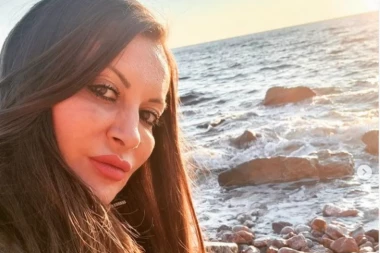 RODITELJI SU JE OSTAVILI KADA JE IMALA SAMO 15 DANA: Branka Blek Rouz otkrila NEPOZNATE detalje života: SANJALA SAM SVECA SA REZOM NA VRATU!