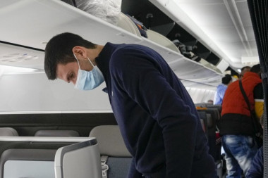 EXCLUSIVE FROM THE AIRPORT! Novak got what he NEEDS the most now! (PHOTO)