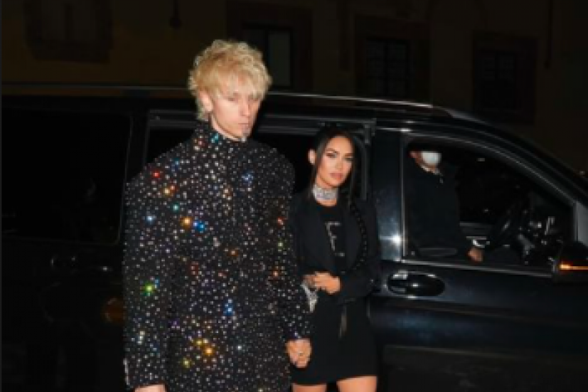 Megan sa partnerom stiže u identičnoj kombinaciji