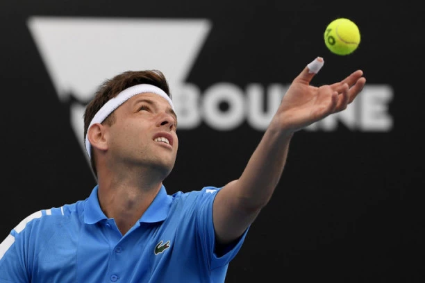 TOTALNA DOMINACIJA: Krajinović DEMOLIRAO rivala i prošao u polufinale!