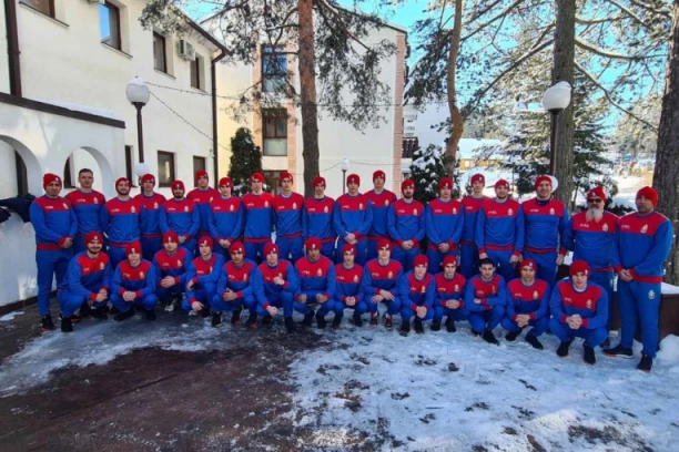 OČEKUJEMO VELIKE REZULTATE: Spartanski ples srpskih boksera od Elbrusa do Zlatibora!