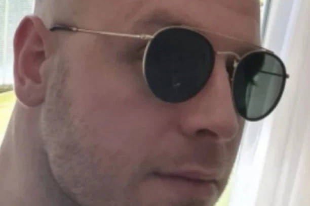 KAO da se ništa NIJE DESILO! Matejevi prijatelji nastavili sa svojim životima! Evo šta su radili kad je očajni otac nestalog Splićanina stigao kući!