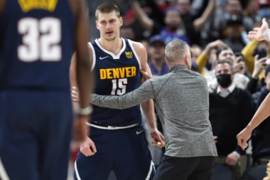 MELOUN NIJE KRIO ODUŠEVLJENJE: Nikola može da vas pobedi dodavanjima, poenima i uhvaćenim loptama!