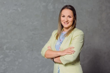 EKONOMISTKINJA SANJA PEZELJ, VLASNICA FIRME CANDY UNIVERSE: "Sladak biznis"