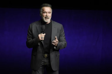 OGLASIO SE ŠVARCENEGER POSLE OPERACIJE SRCA! Otkrio kada se vraća pred kamere!