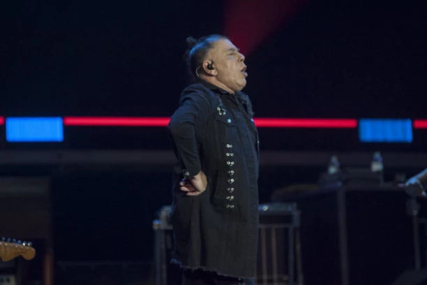 PESME PO KOJIMA ĆE BITI UPAMĆEN AKI RAHIMOVSKI: Ovi hitovi su ZAUVEK obeležili PARNI VALJAK!