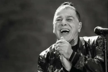 SEĆANJE NA AKIJA: Napustio trogodišnjeg sina, pa u 65. napravio dete DUPLO mlađoj ženi!