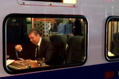 VERUJEM U POBEDU NAŠEG KANDIDATA! Vučić o predsedničkim izborima: JOŠ ĆEMO VIDETI KO ĆE U TU TRKU, A KO ĆE BITI PRVI NA LISTI