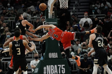 NBA: Čikago u velikom problemu, teška povreda Karuza! (UZNEMIRUJUĆI SNIMAK)