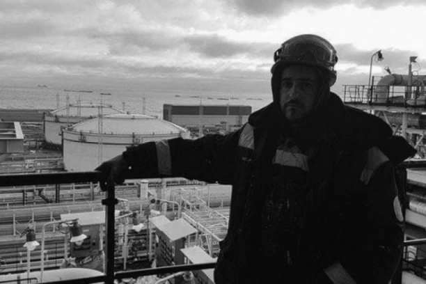 NEĆEMO ODUSTATI DOK NE SAZNAMO ISTINU, PREMINUO JE POD SUMNJIVIM OKOLNOSTIMA: Porodica pacijenta iz saniteta koji je izgoreo na putu za Niš očajna