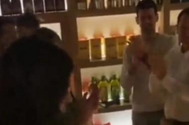 NOLE U EKSTAZI: Đoković LUDUJE kao nikad, bio glavna FACA na rođendanu Olge Danilović! (VIDEO)
