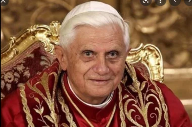 BIVŠI PAPA BENEDIKT XVI LAGAO POLICIJU U ISTRAZI O ZLOSTAVLJANJU DEČAKA: Nadam se da će mi biti OPROŠTENO